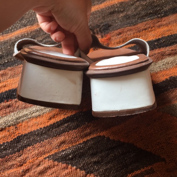 Bandolino low block heels US 7.5 - Picture 3 of 5